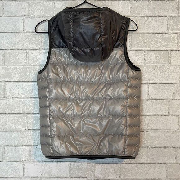 Uniqlo Premium Down Hooded Vest S - Picture 2 of 4